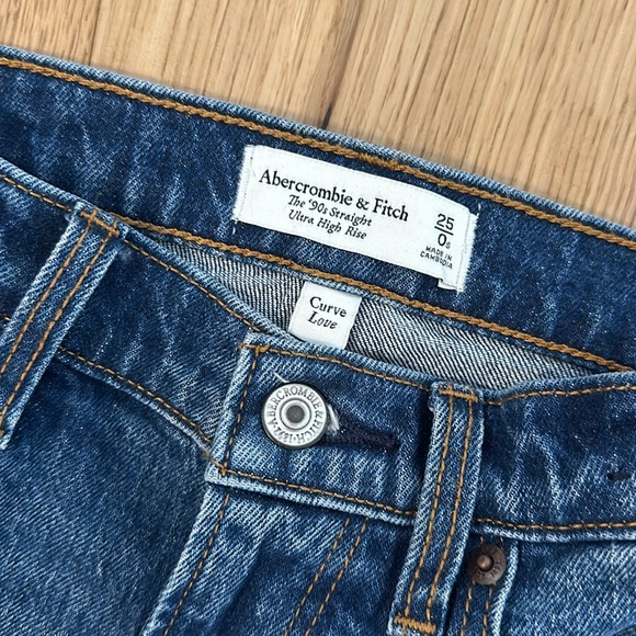 Abercrombie & Fitch The 90’s Straight Ultra High Rise Curve Love - Picture 2 of 5